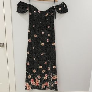 Lulu's NWT off shoulder floral dress